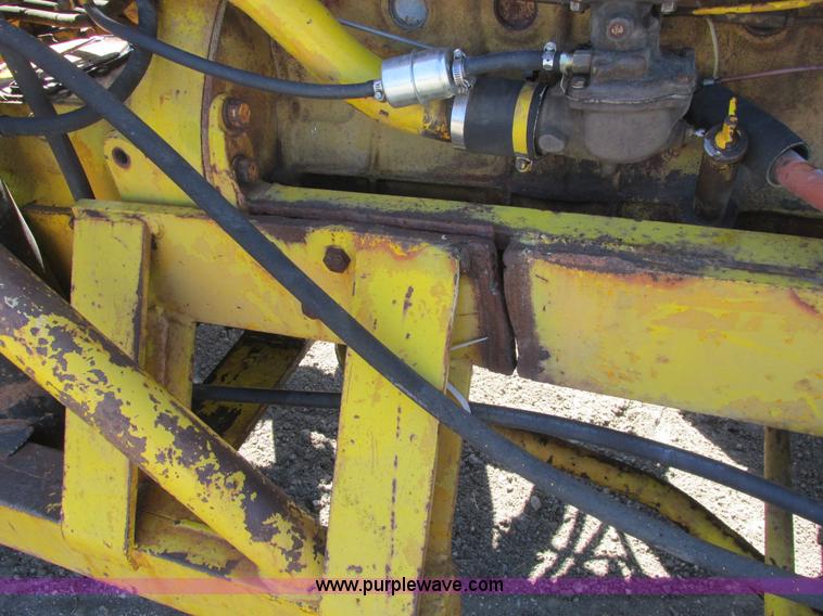 image for item A8846 International 560 tractor mounted forklift