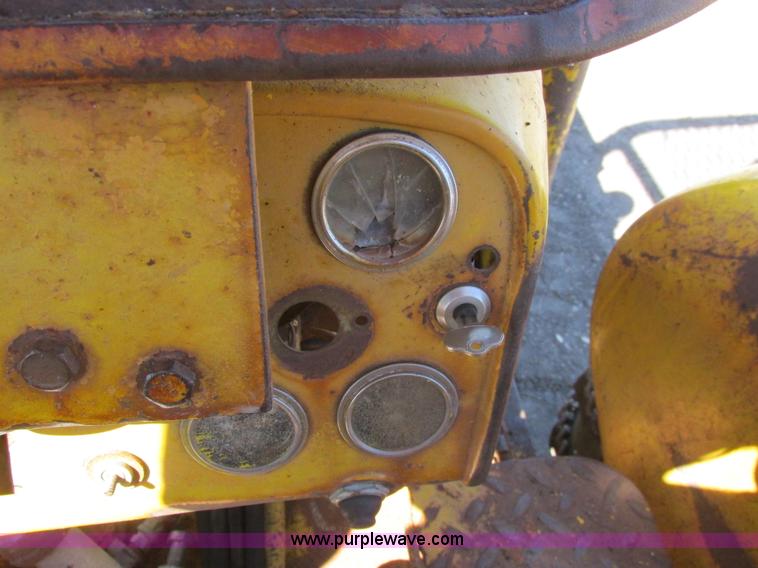 image for item A8846 International 560 tractor mounted forklift