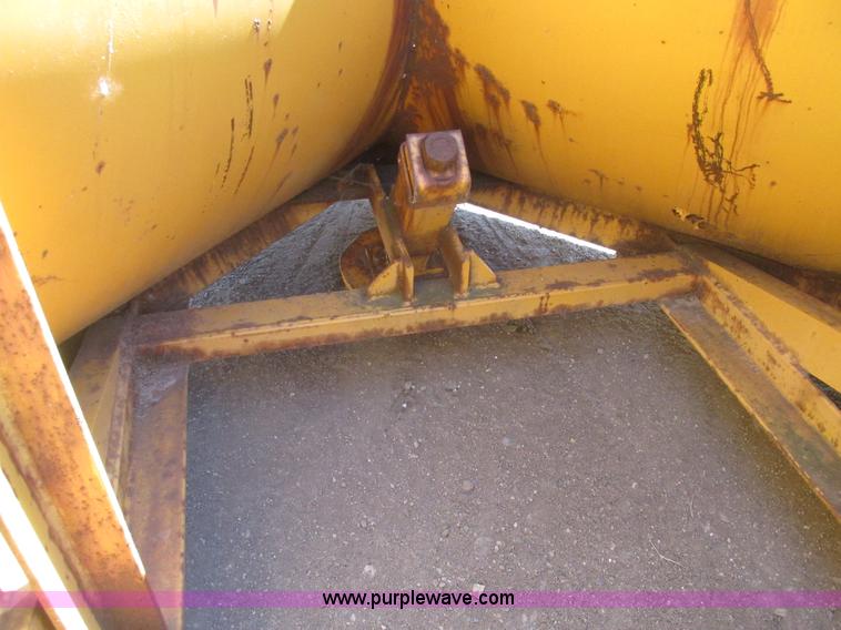 image for item A8847 1976 International 4568 4WD tractor