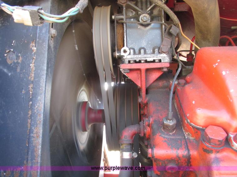 image for item A8847 1976 International 4568 4WD tractor