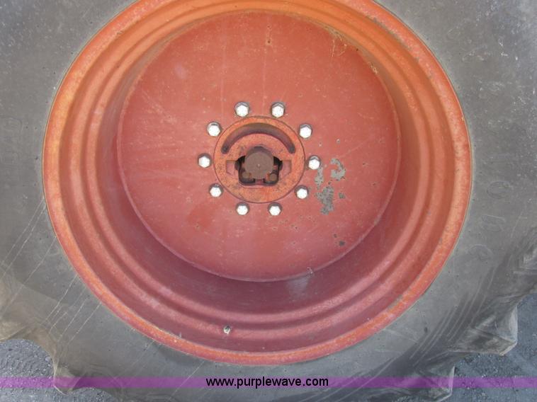 image for item A8847 1976 International 4568 4WD tractor