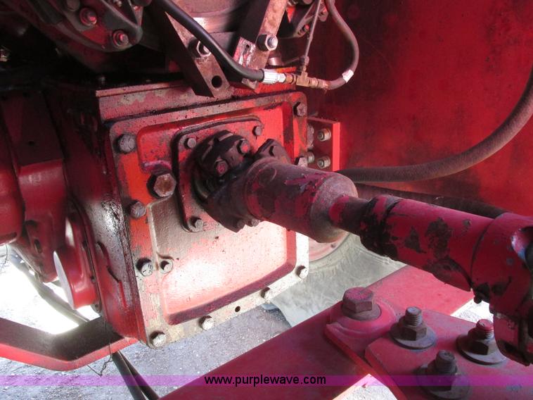 image for item A8847 1976 International 4568 4WD tractor