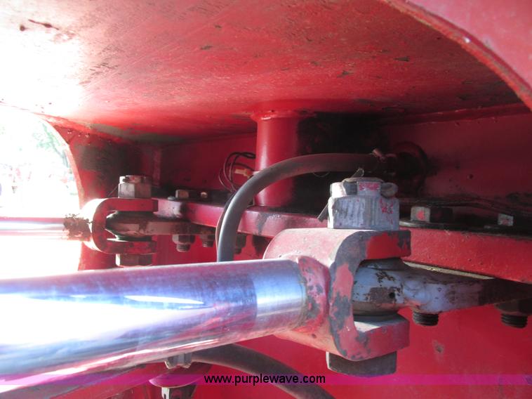 image for item A8847 1976 International 4568 4WD tractor