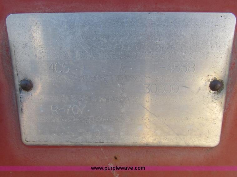 image for item A8847 1976 International 4568 4WD tractor