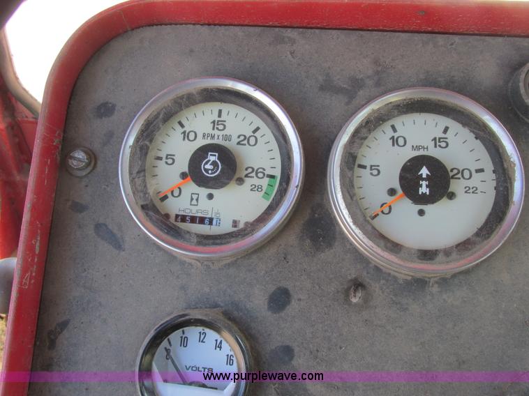 image for item A8847 1976 International 4568 4WD tractor