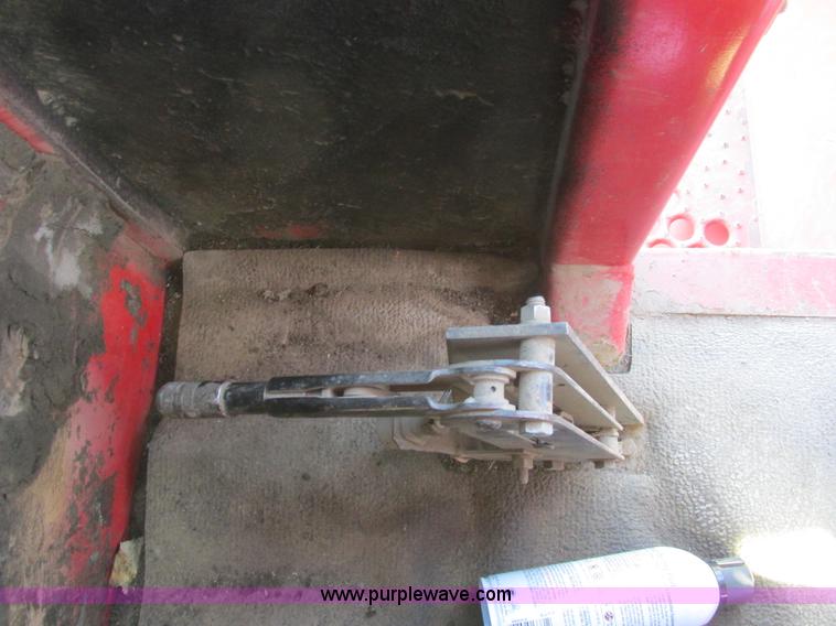 image for item A8847 1976 International 4568 4WD tractor