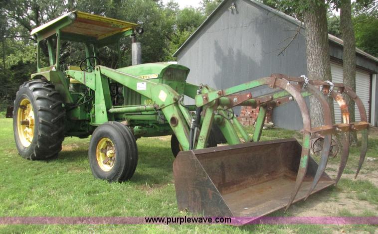 image for item H4510 1969 John Deere 4020 row crop tractor