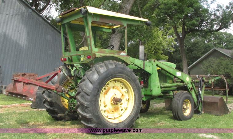 image for item H4510 1969 John Deere 4020 row crop tractor