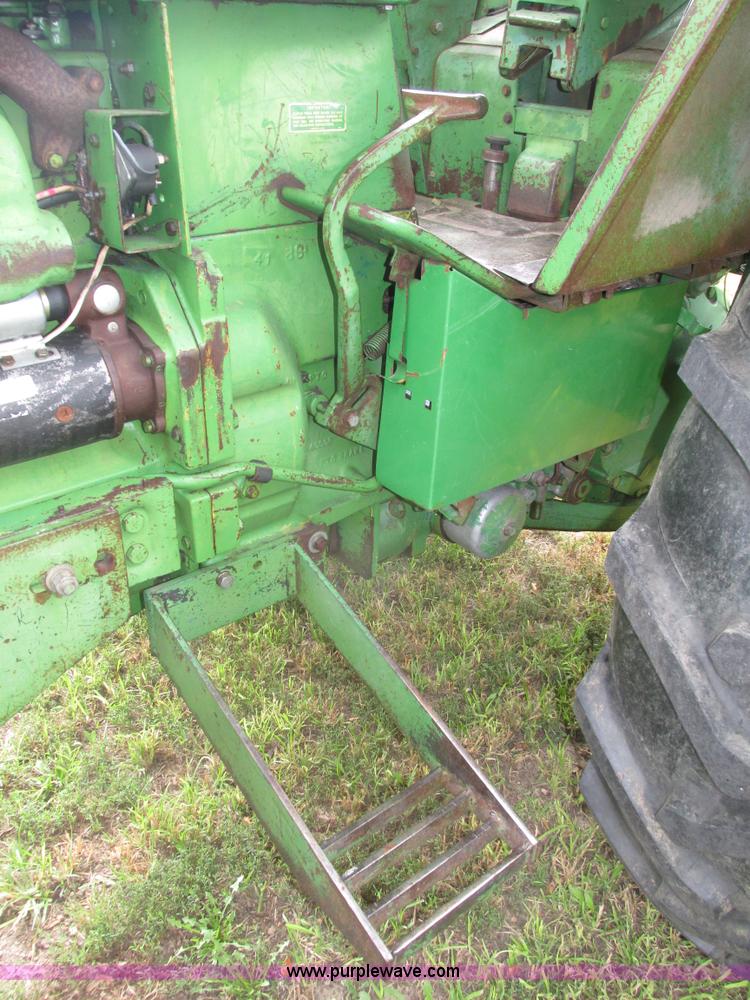 image for item H4510 1969 John Deere 4020 row crop tractor