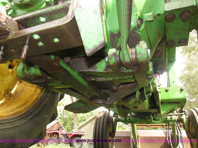 image for item H4510 1969 John Deere 4020 row crop tractor