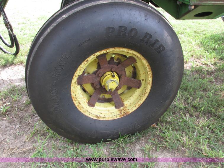 image for item H4510 1969 John Deere 4020 row crop tractor