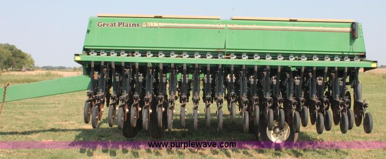 image for item H8126 2000 Great Plains 3010NT no-till grain drill