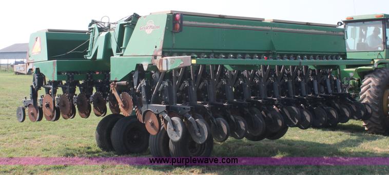 image for item H8126 2000 Great Plains 3010NT no-till grain drill