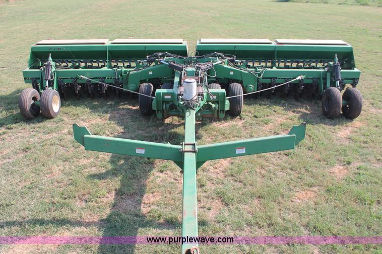 image for item H8126 2000 Great Plains 3010NT no-till grain drill