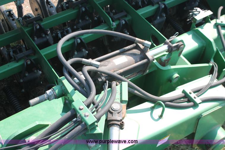 image for item H8126 2000 Great Plains 3010NT no-till grain drill