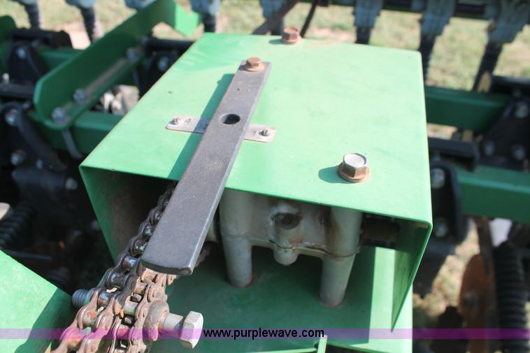 image for item H8126 2000 Great Plains 3010NT no-till grain drill