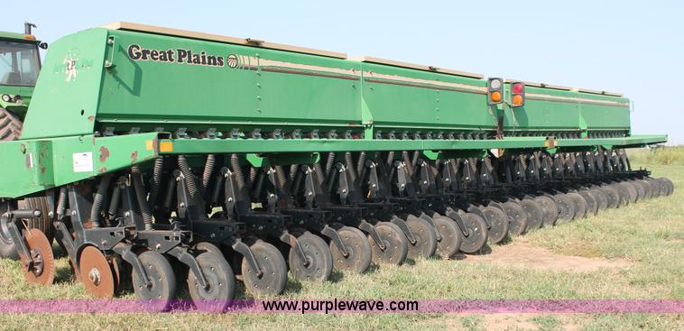 image for item H8126 2000 Great Plains 3010NT no-till grain drill