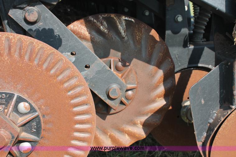 image for item H8126 2000 Great Plains 3010NT no-till grain drill