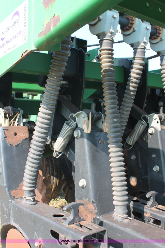 image for item H8126 2000 Great Plains 3010NT no-till grain drill