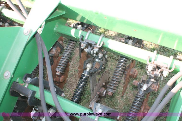 image for item H8126 2000 Great Plains 3010NT no-till grain drill