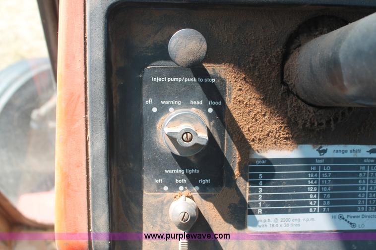 image for item H8127 1979 Allis Chalmers 7045 tractor