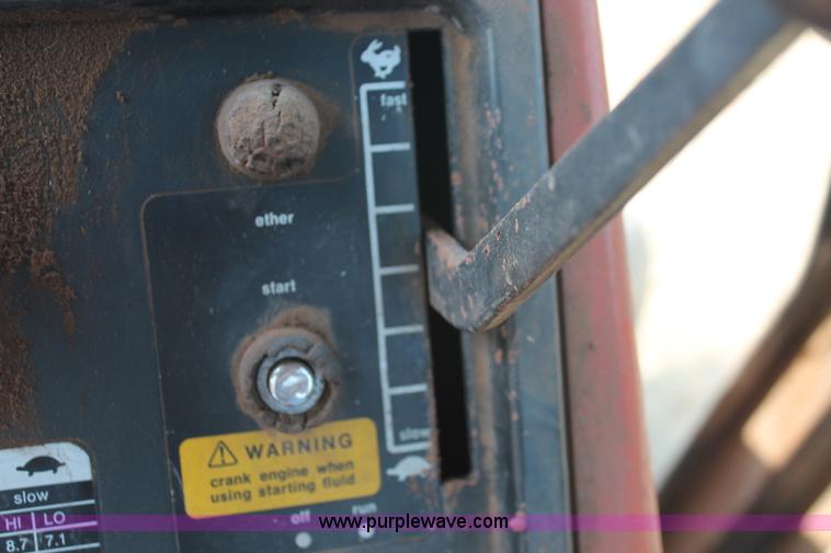 image for item H8127 1979 Allis Chalmers 7045 tractor