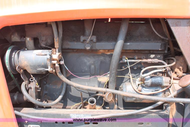 image for item H8127 1979 Allis Chalmers 7045 tractor