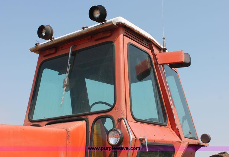 image for item H8127 1979 Allis Chalmers 7045 tractor