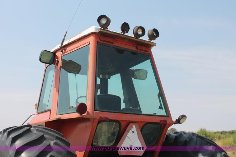 image for item H8127 1979 Allis Chalmers 7045 tractor