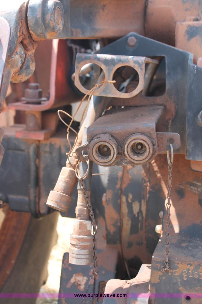 image for item H8127 1979 Allis Chalmers 7045 tractor