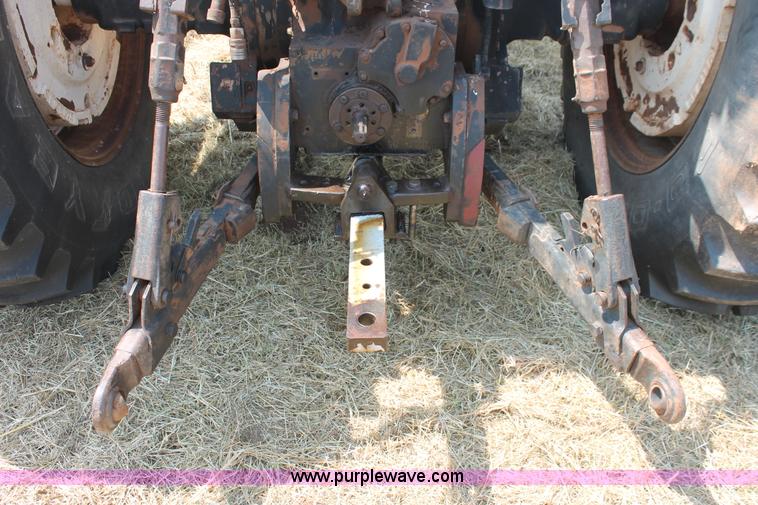 image for item H8127 1979 Allis Chalmers 7045 tractor