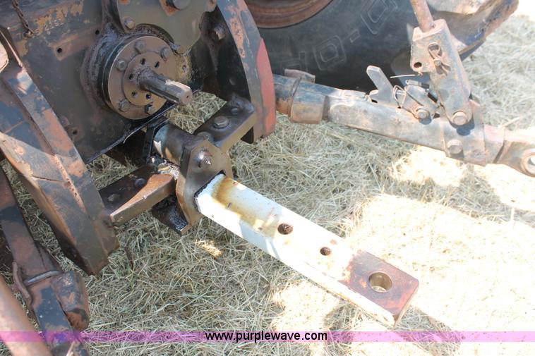 image for item H8127 1979 Allis Chalmers 7045 tractor