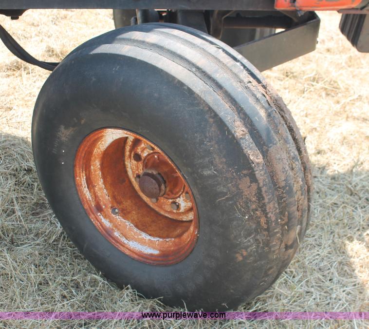 image for item H8127 1979 Allis Chalmers 7045 tractor