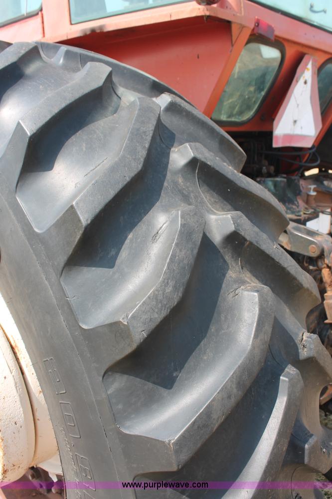 image for item H8127 1979 Allis Chalmers 7045 tractor