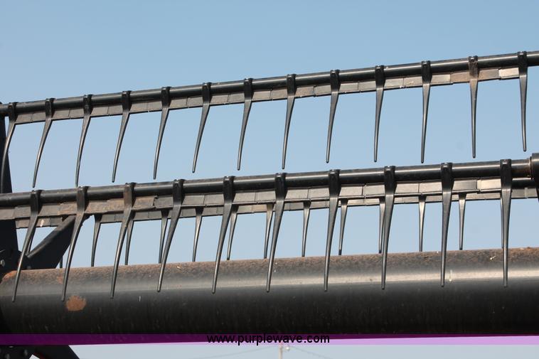 image for item H8131 1997 Case IH 1020 flex head