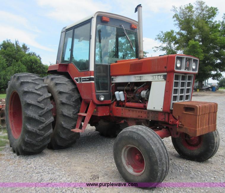 image for item I2017 1979 International 1586 tractor