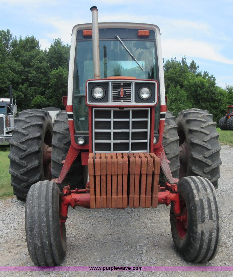image for item I2017 1979 International 1586 tractor