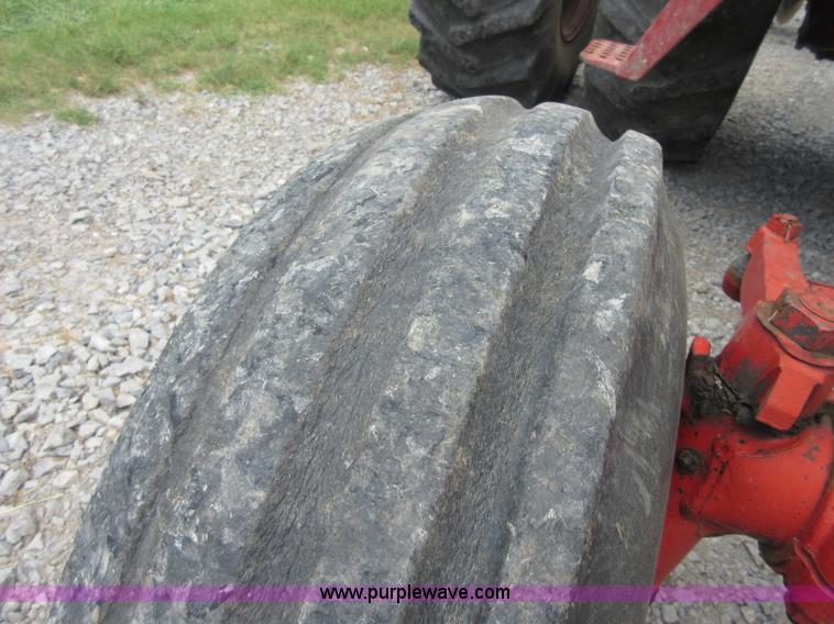 image for item I2017 1979 International 1586 tractor