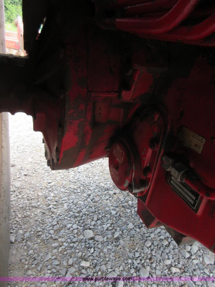 image for item I2017 1979 International 1586 tractor