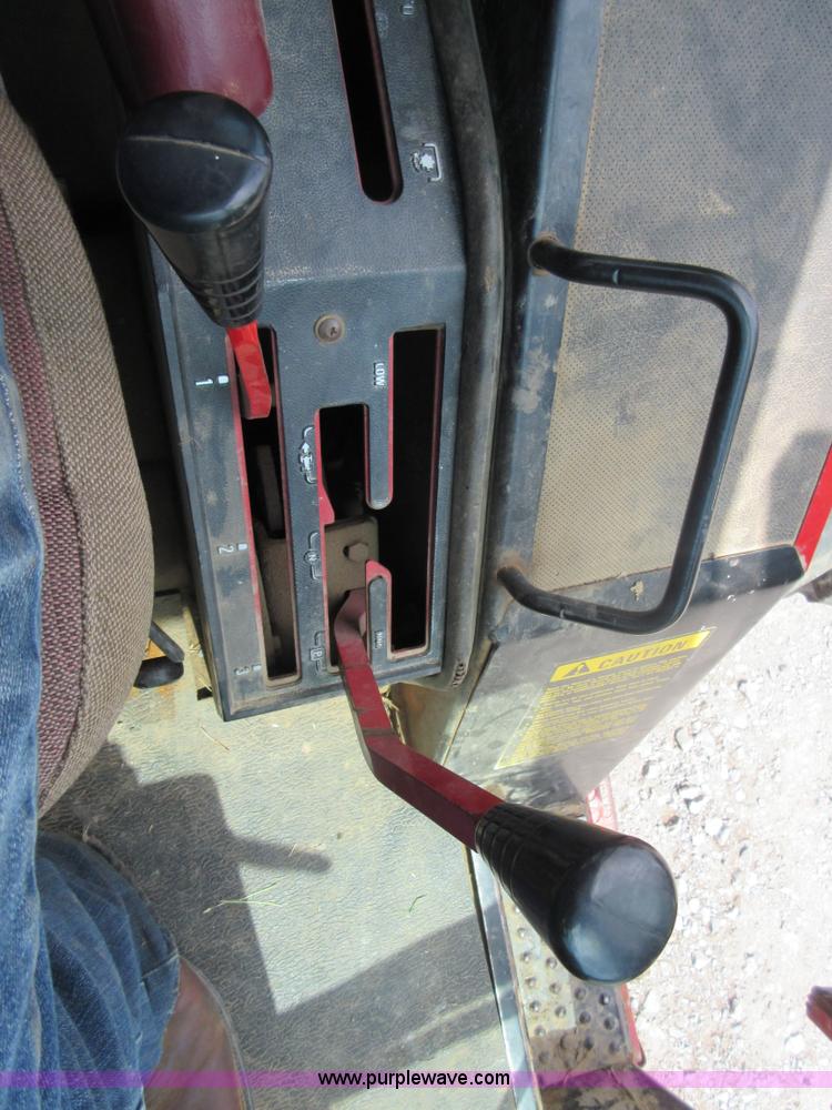 image for item I2017 1979 International 1586 tractor