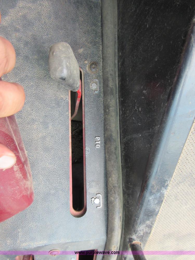 image for item I2017 1979 International 1586 tractor