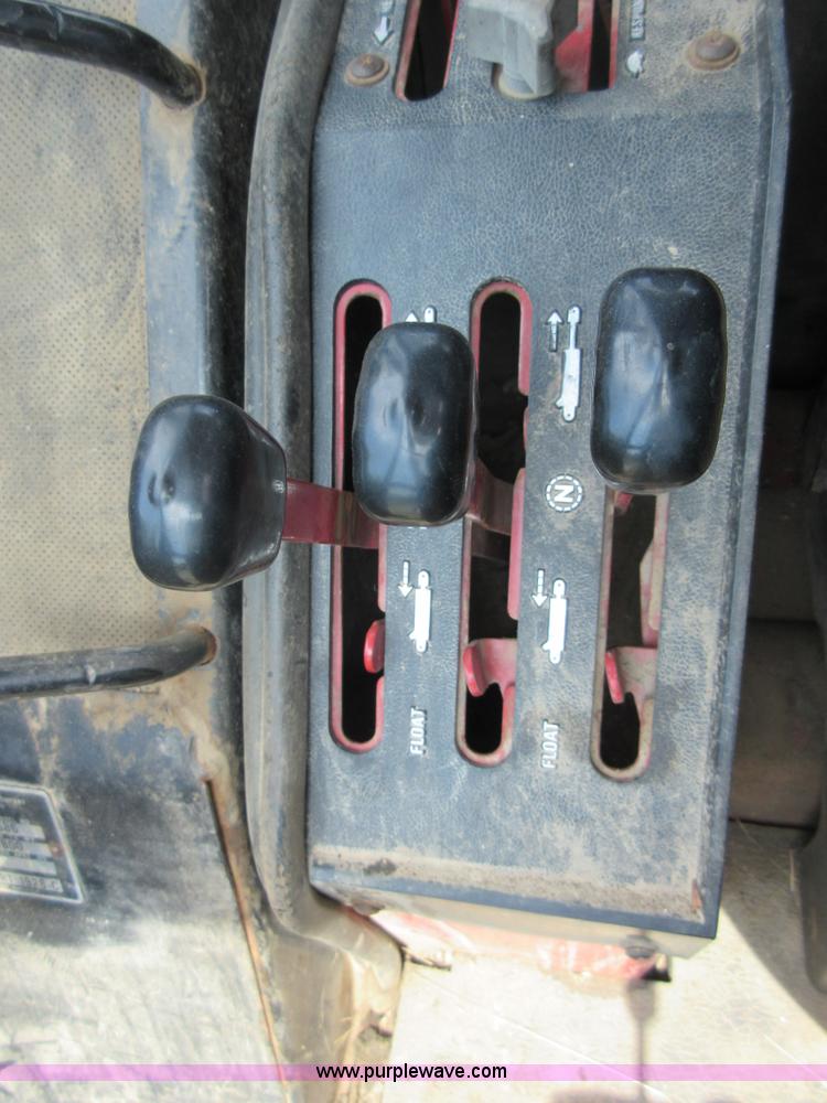 image for item I2017 1979 International 1586 tractor