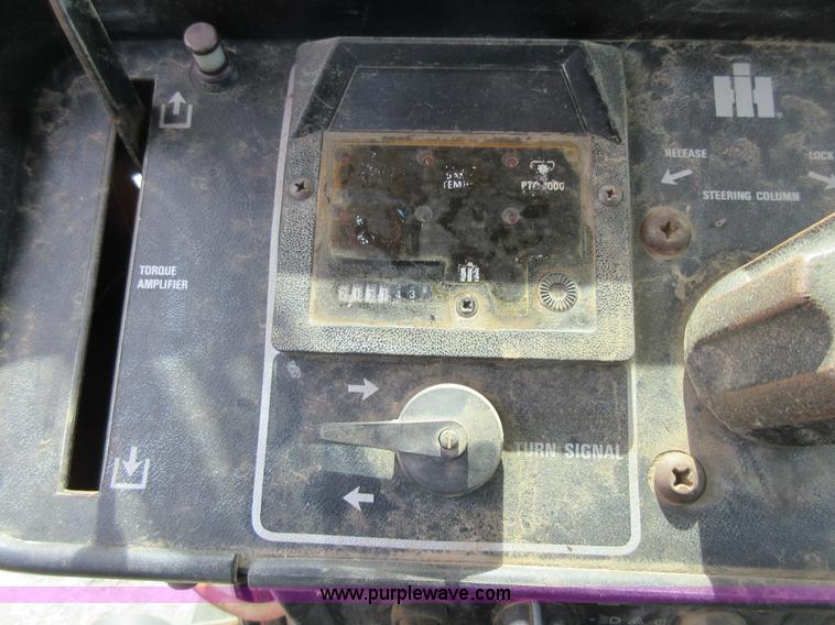 image for item I2017 1979 International 1586 tractor