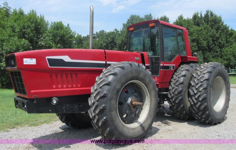 image for item I2018 1984 International 6788 (2+2) 4WD tractor