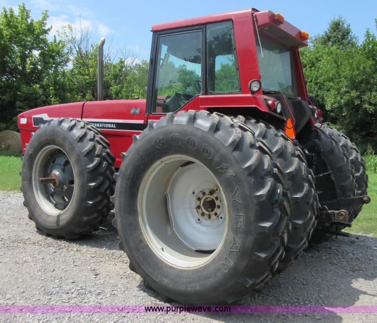 image for item I2018 1984 International 6788 (2+2) 4WD tractor