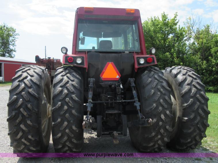 image for item I2018 1984 International 6788 (2+2) 4WD tractor