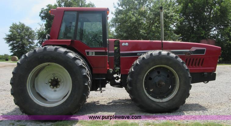 image for item I2018 1984 International 6788 (2+2) 4WD tractor