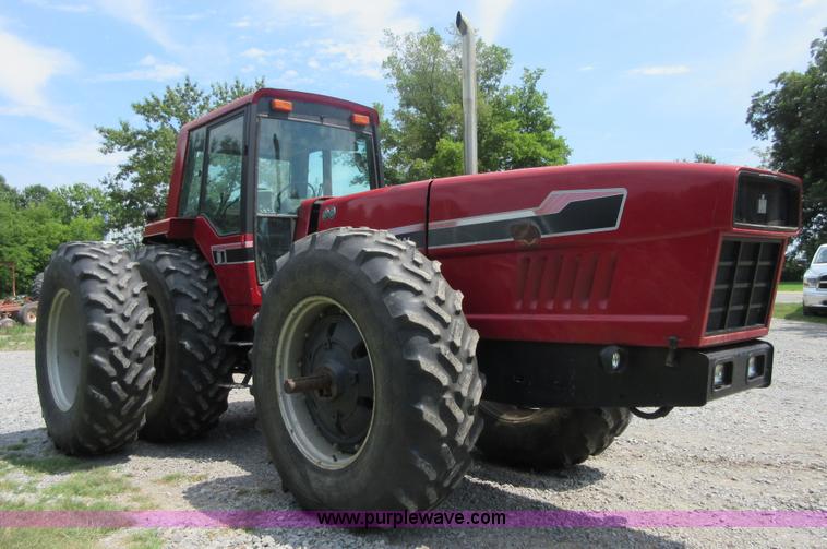 image for item I2018 1984 International 6788 (2+2) 4WD tractor