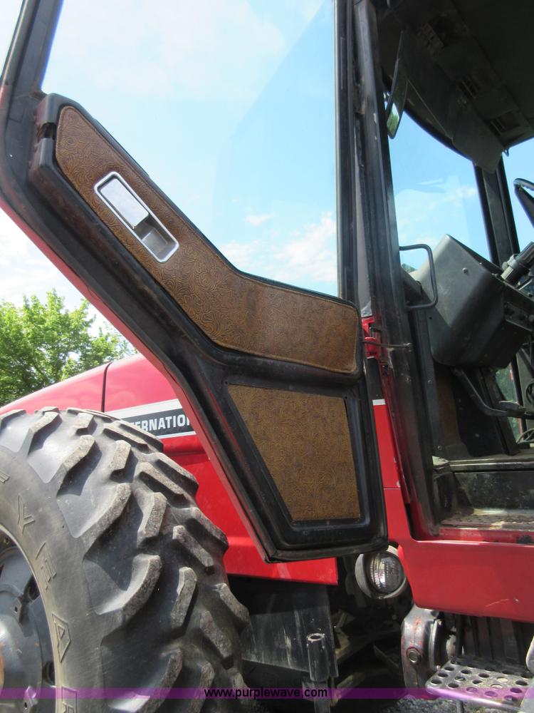 image for item I2018 1984 International 6788 (2+2) 4WD tractor