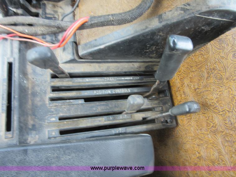 image for item I2018 1984 International 6788 (2+2) 4WD tractor